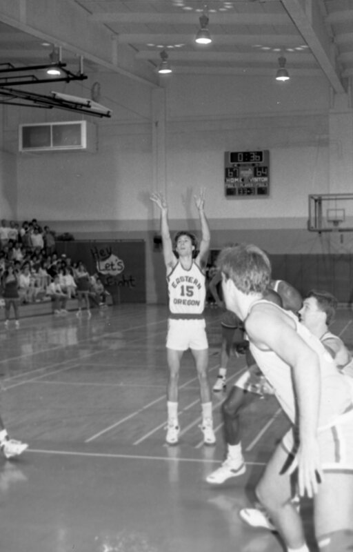 1988 Basketball Action, Knights at EOSC 07