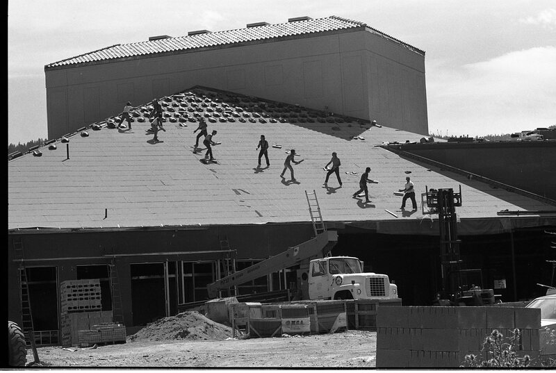 1989 Loso Hall Construction, Roof 11