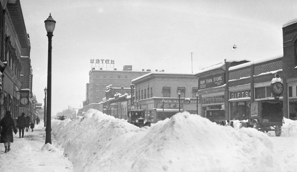 La Grande, Street Scene 50