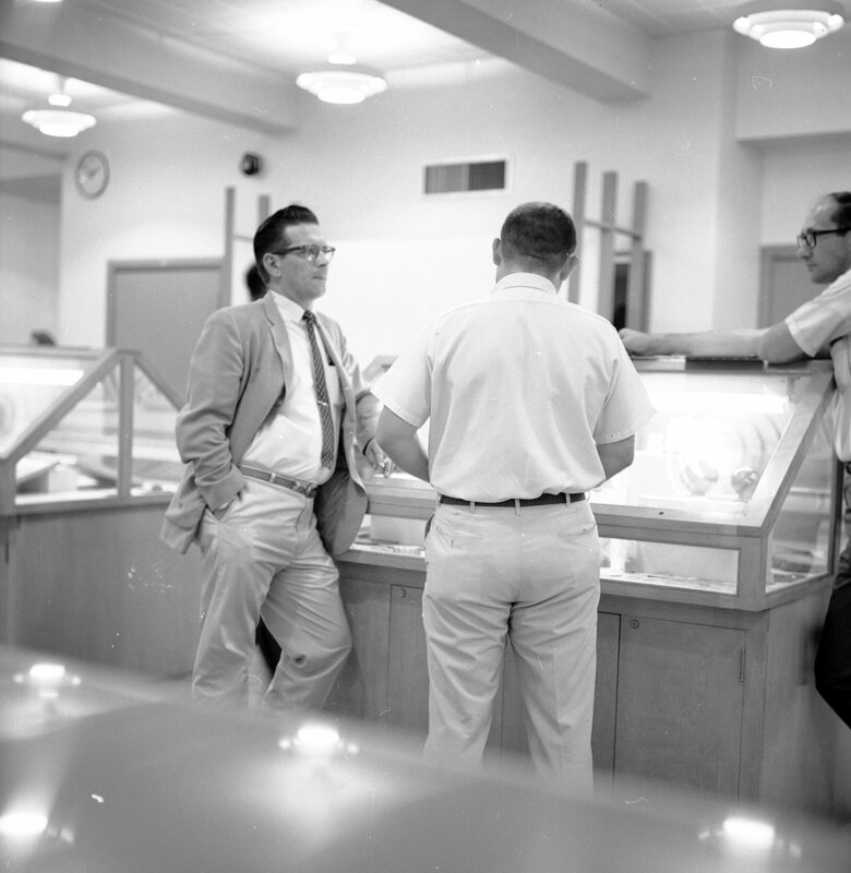 1968 Reading Institute, Library 03