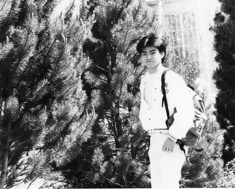 1986 Student, Walking 01