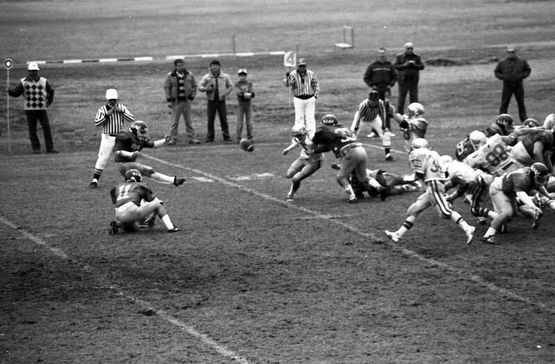 1985 Football Action 02