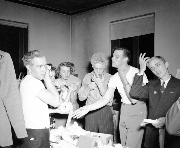 1949-50 Theater Makeup Room