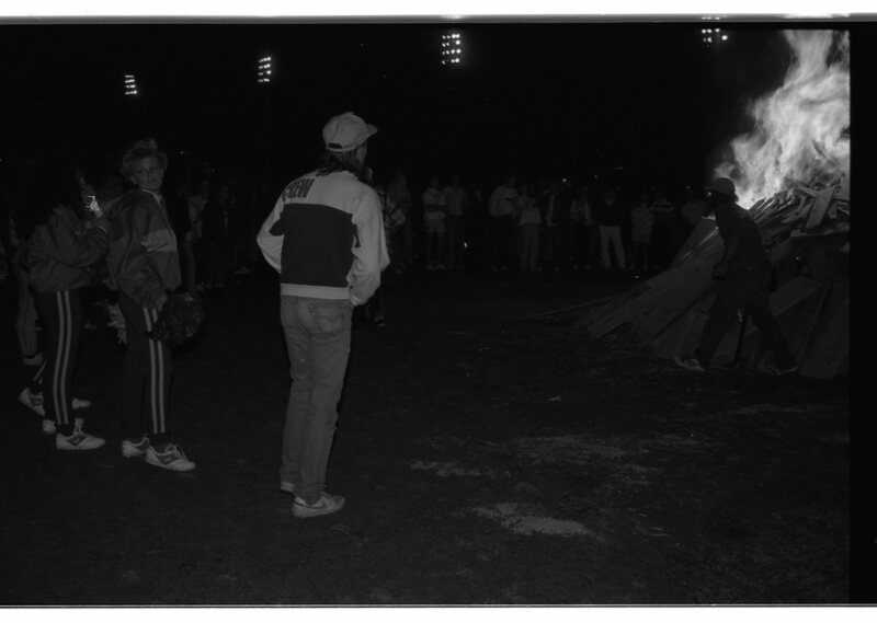 1989 Homecoming Bonfire 05