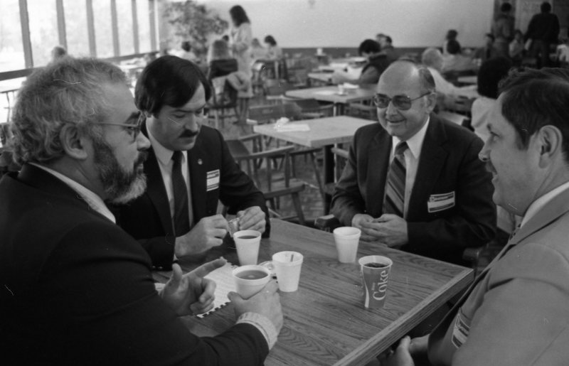 1985 Hoke Hall Cafeteria 2