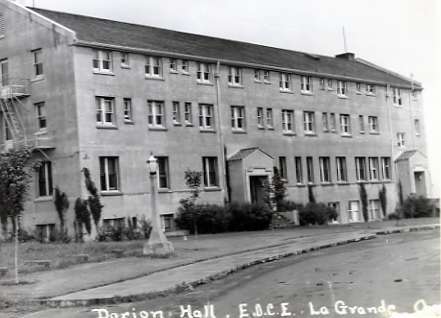 30's Hunt Hall Original 2