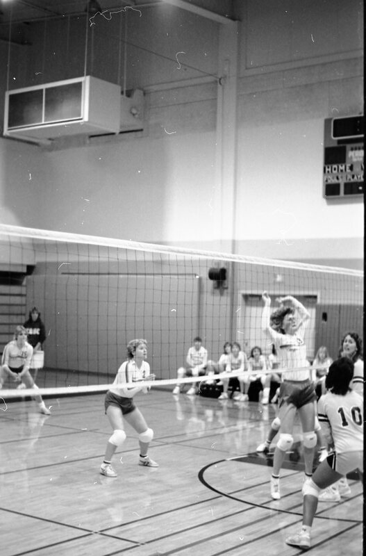1985 Volleyball Action 13