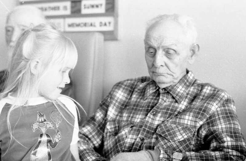 1983 Ackerman Elementary School, Field Trip to Valley View Manor 09