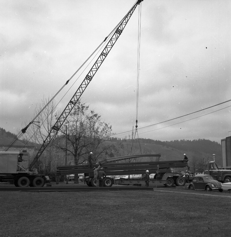 1971 Walter M. Pierce Library Remodel, Roof 05