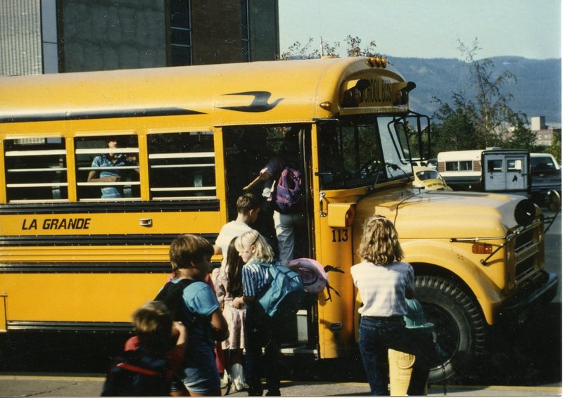 90's Ackerman Elementary Bus