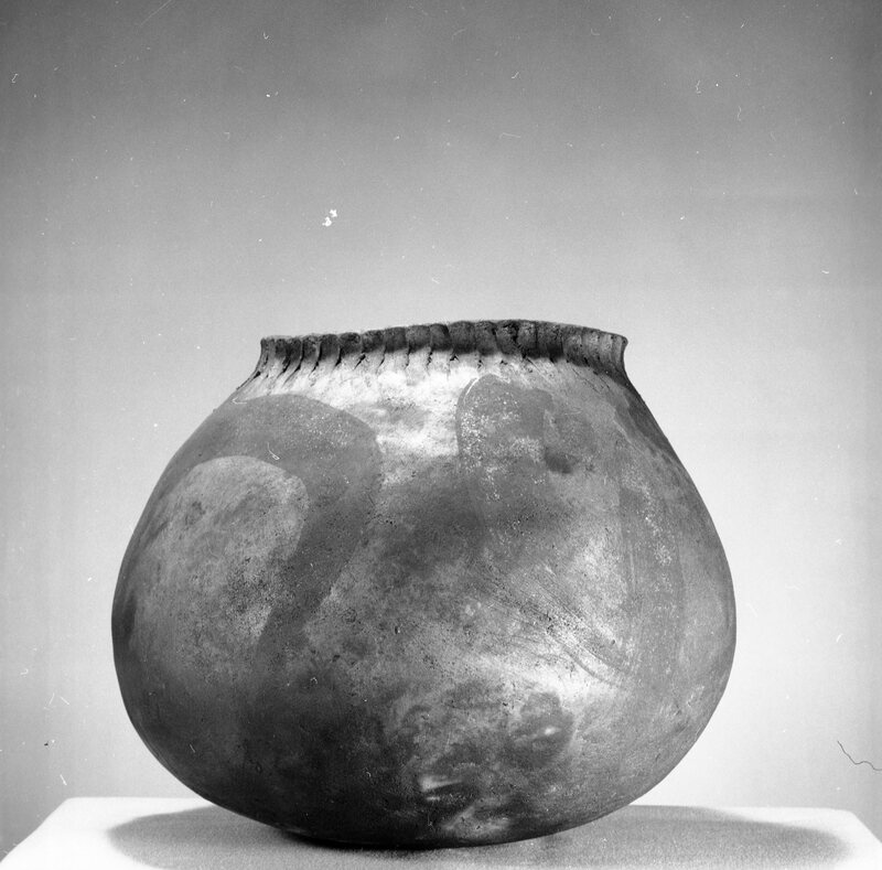 1972 Art, Ceramic Vases 03