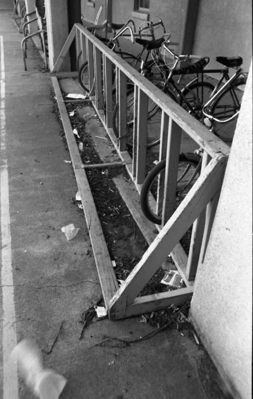 1976 Ackerman Elementary School, Courtyard 06