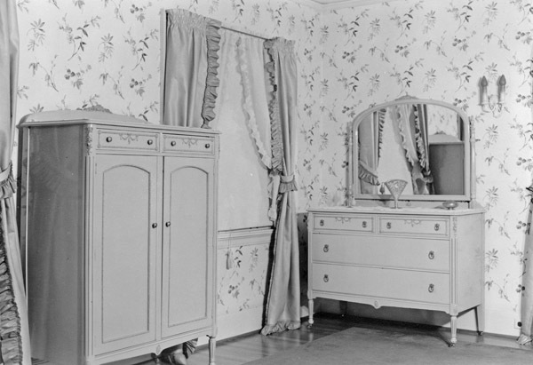 La Grande Home, Interior-B 5