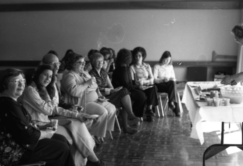 1980 Employees, Party