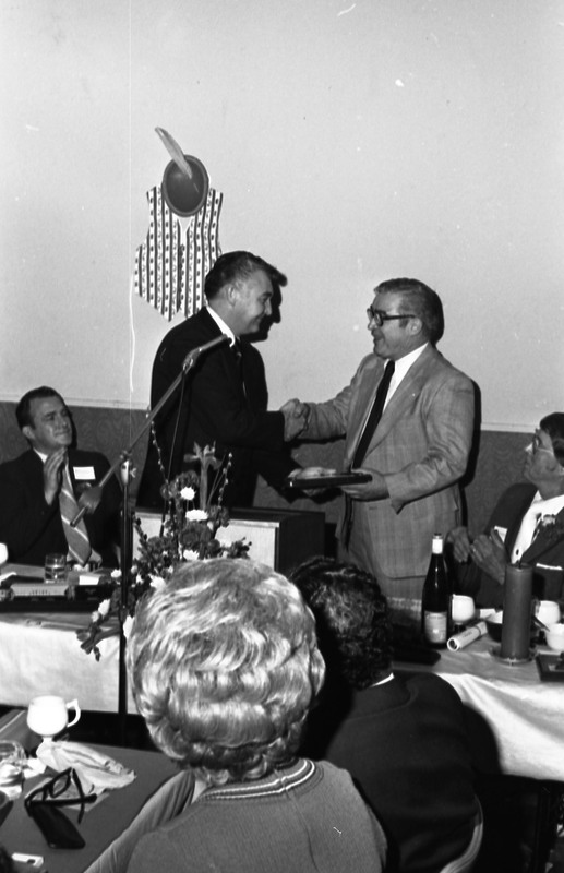 1977 Chamber of Commerce Awards Banquet, Carlos Easley 03