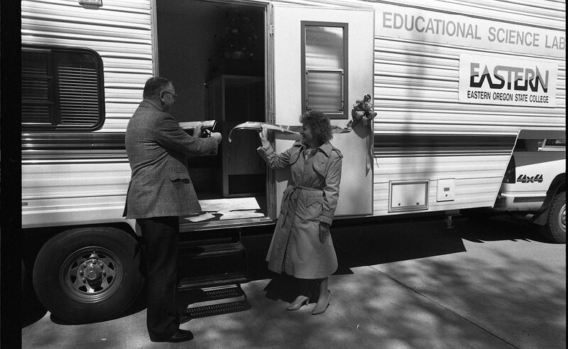1991 Mobile Laboratory, Ribbon Cutting 17