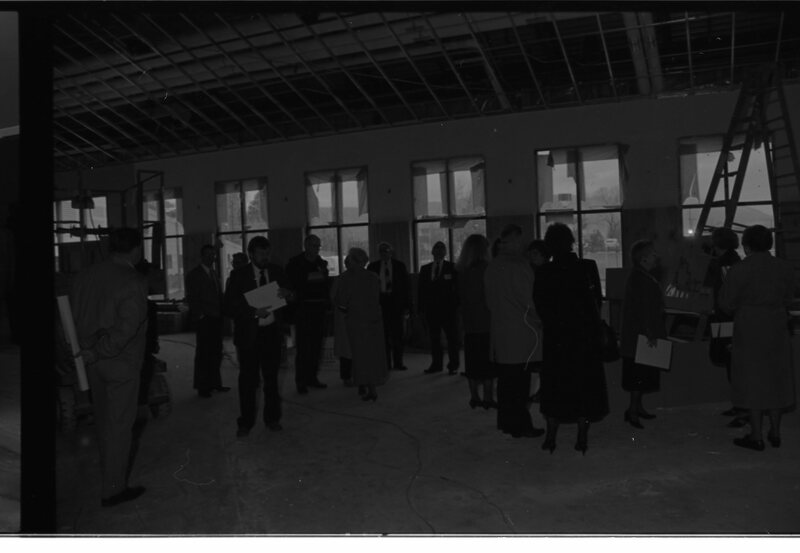 1990 Loso Hall, Tour 10