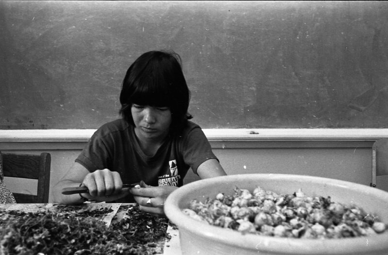 1977 Native American Root Feast, Preparation 05