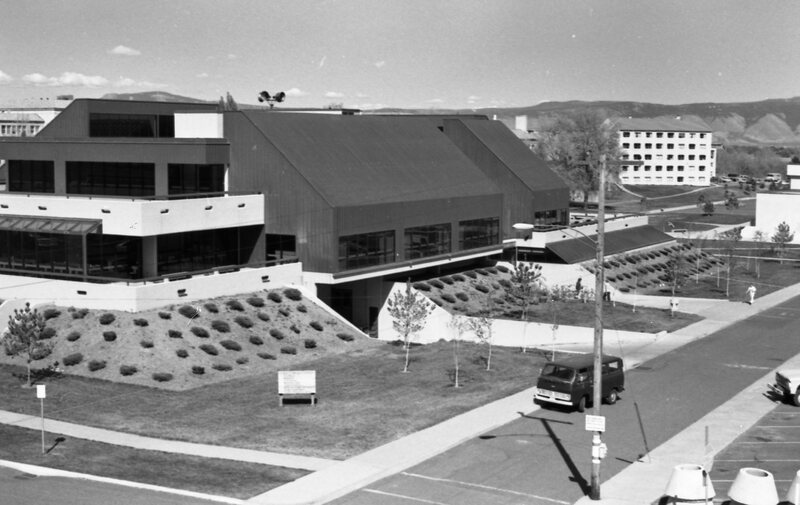 1977 Hoke Hall 08