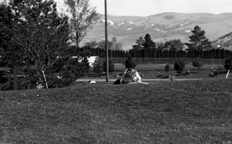 1985 Students, May Outdoor Candid Shots 15