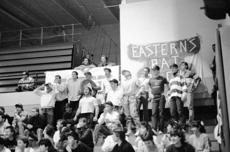 1988 Women's Basketball, Fans 02