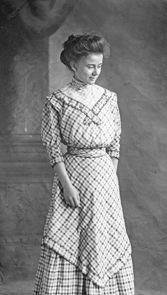 Reuter, Woman 2