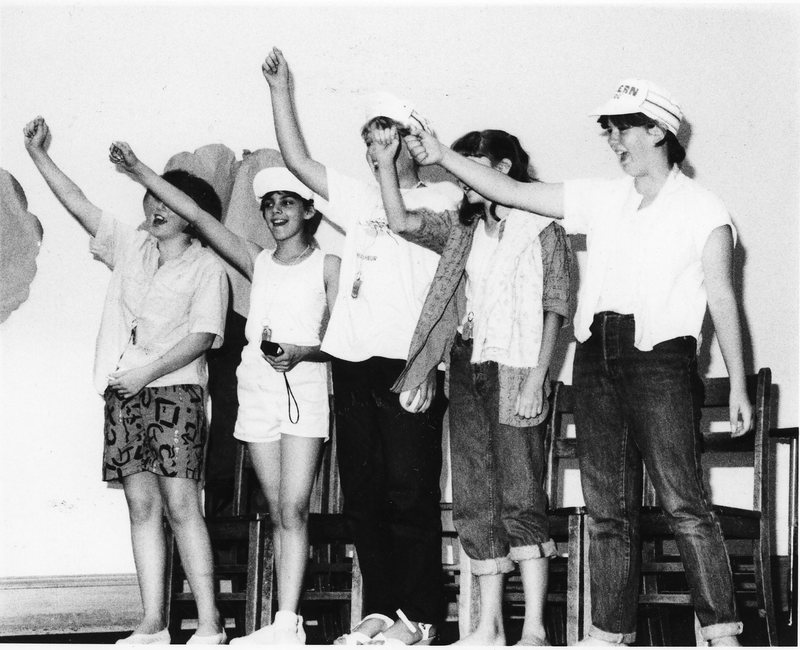 1986 Children Perform Play 01