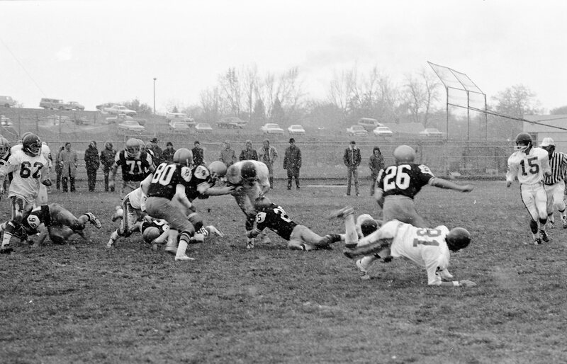 1975 Football Action 02