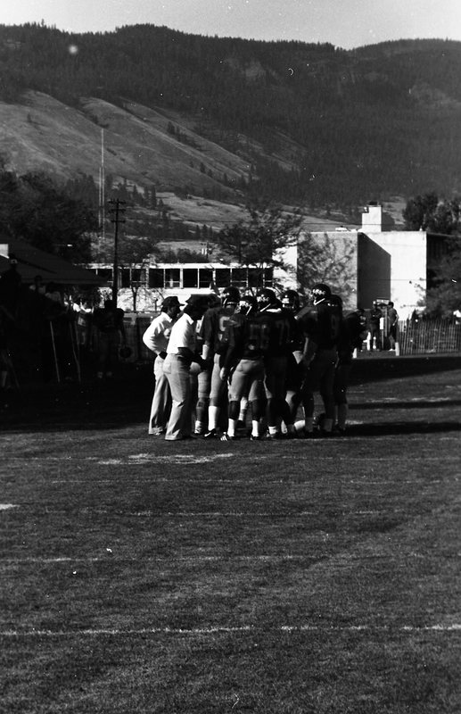 1985 Football Huddles & Time Outs 01