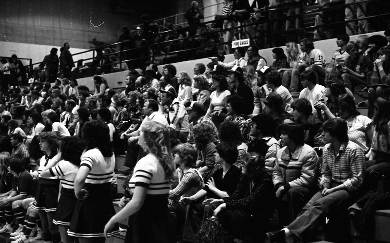 1982 High school Wapiti League Basketball Tournament, Pine Eagle Cheerleaders 02