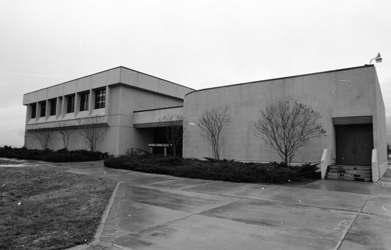 1983 Zabel Hall 04