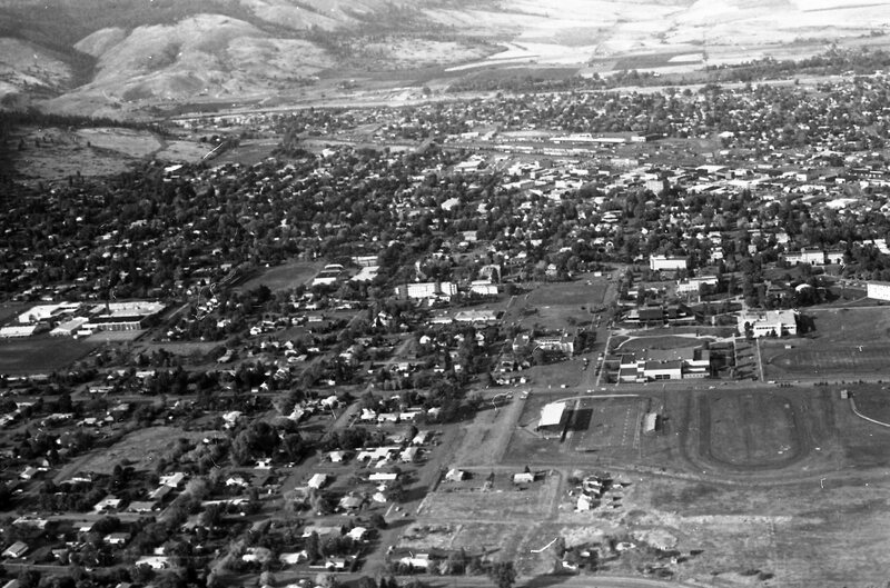 1984 Aerial Shot of EOSC Campus 04