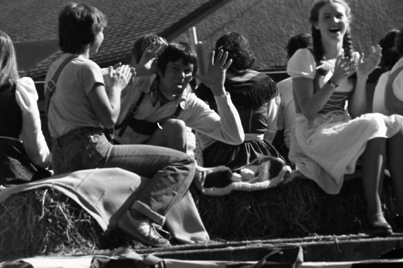 1981 Homecoming Parade, Folk Dancers 07
