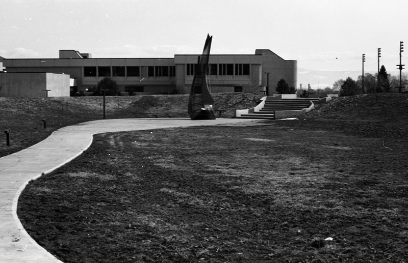 1982 Campus, Amphitheater 1-1