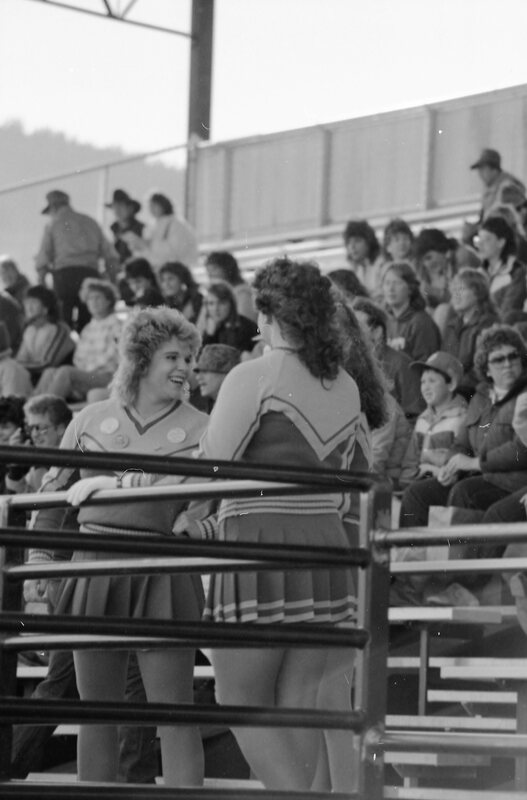 1985 Cheerleaders, Football Game 02
