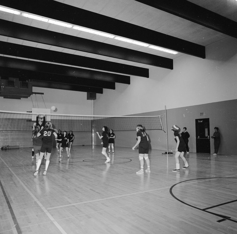1972 Volleyball Action 23