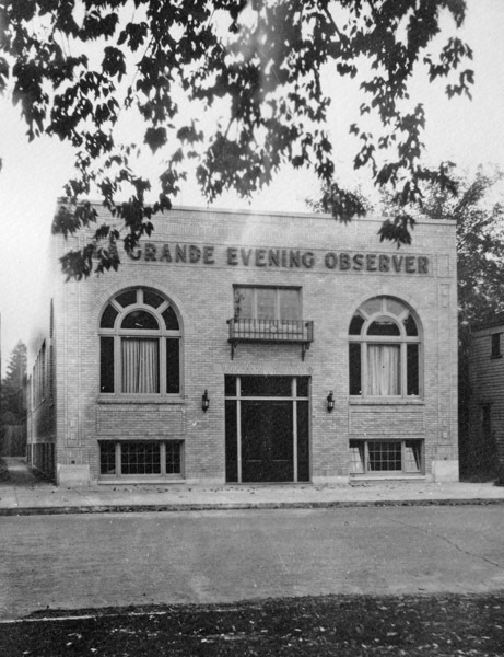 La Grande, Newspaper Bldg.