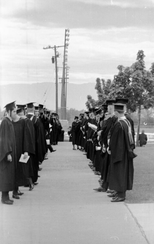1968 Graduation, Graduates Walk 02