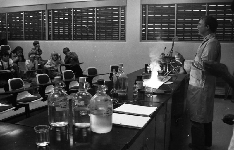 1985 Science, Experiment For Children 04