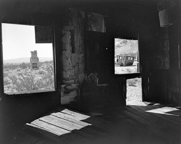 California, Ghost Town 23