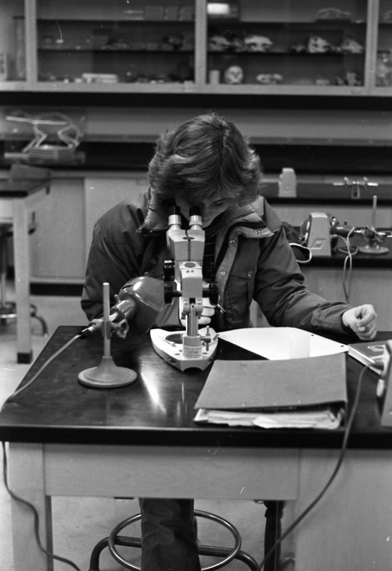 1977 Classroom, Biology Lab 08