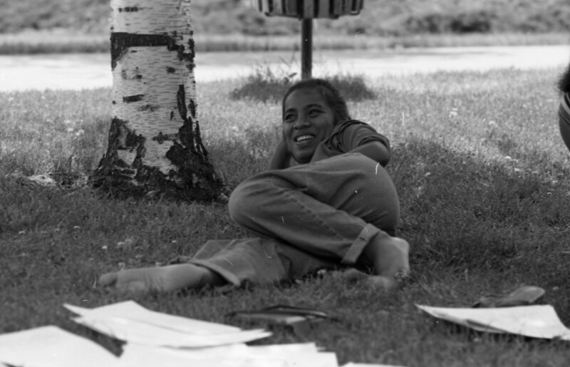 1984 Students, Outdoors, Enjoying Sunshine 07