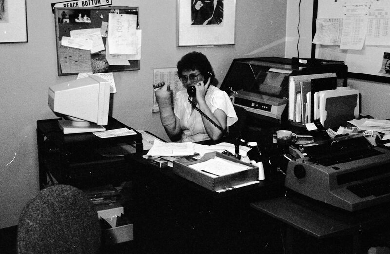 1986 Employees, April Party 07