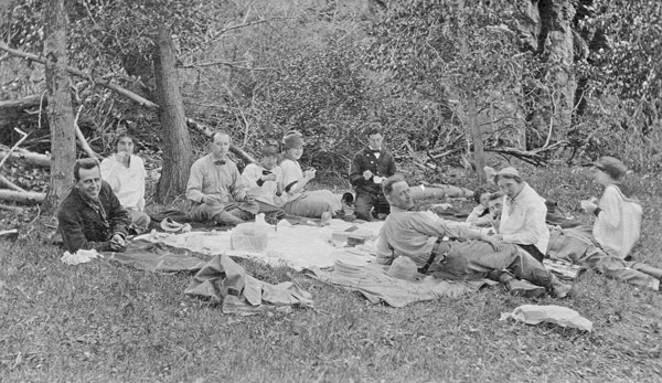 Reuter Group-Q, Picnic 6