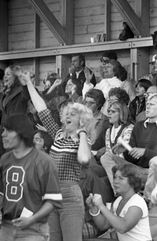 1977 Football Fans 07