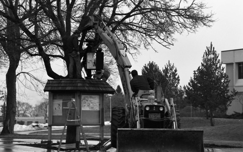1982 Campus Clock, Installation 13