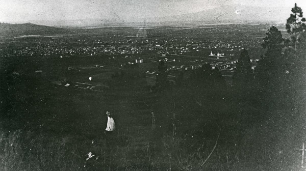 1900 La Grande, View from Deal Canyon