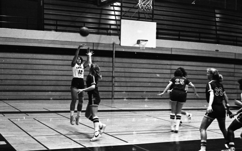 1982 Women's Basketball, EOSC vs. Judson Baptist College, Action 05