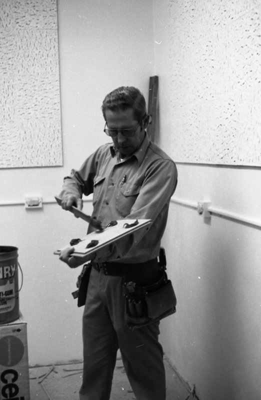 1981 Employee, Installing Panels 03