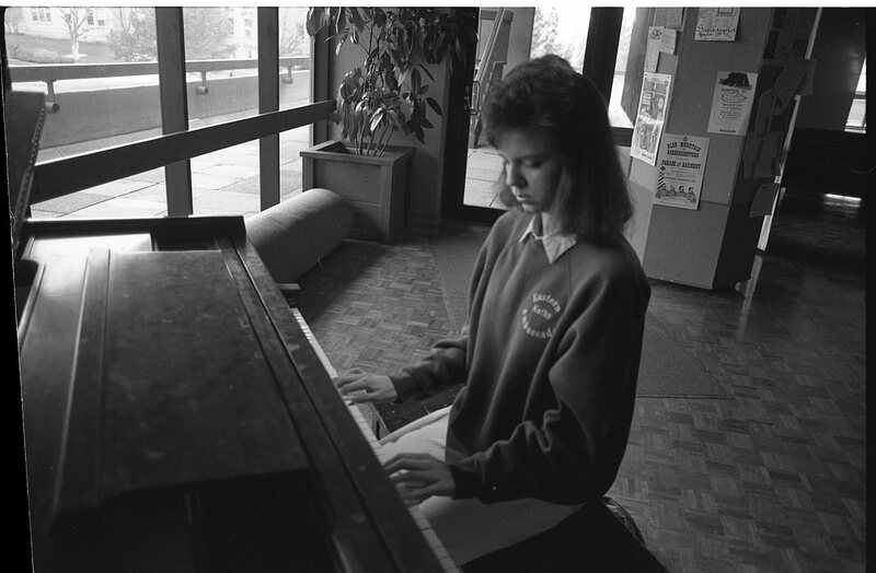 1991 Open House, Ambassador Playing Piano 03